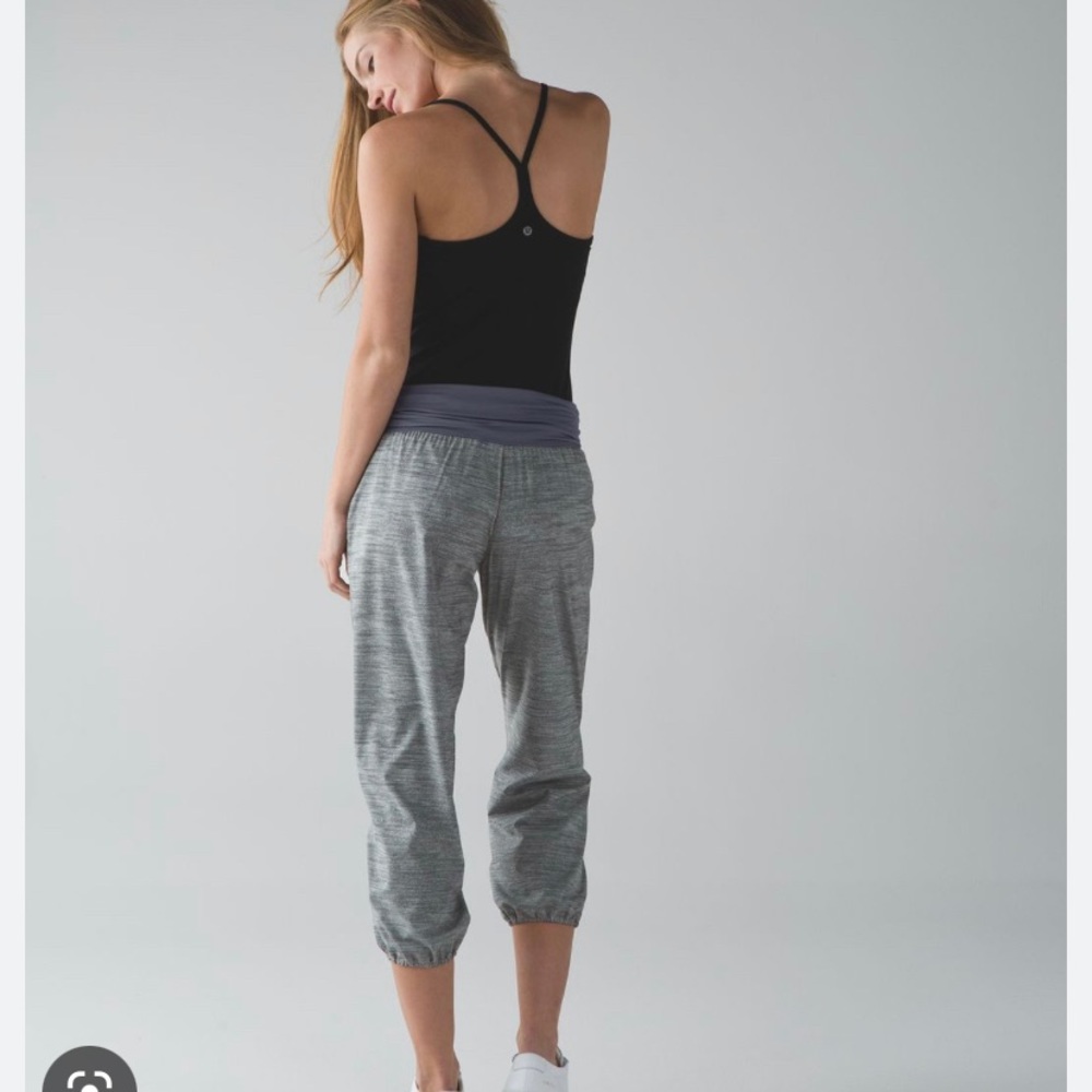 Lululemon Om crop